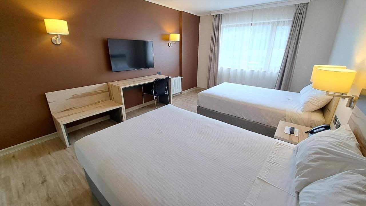 Hotel Diego De Almagro Castro Esterno foto