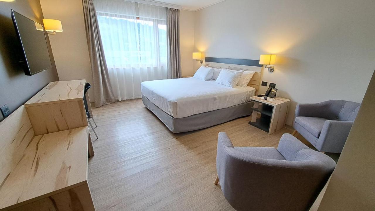 Hotel Diego De Almagro Castro Esterno foto