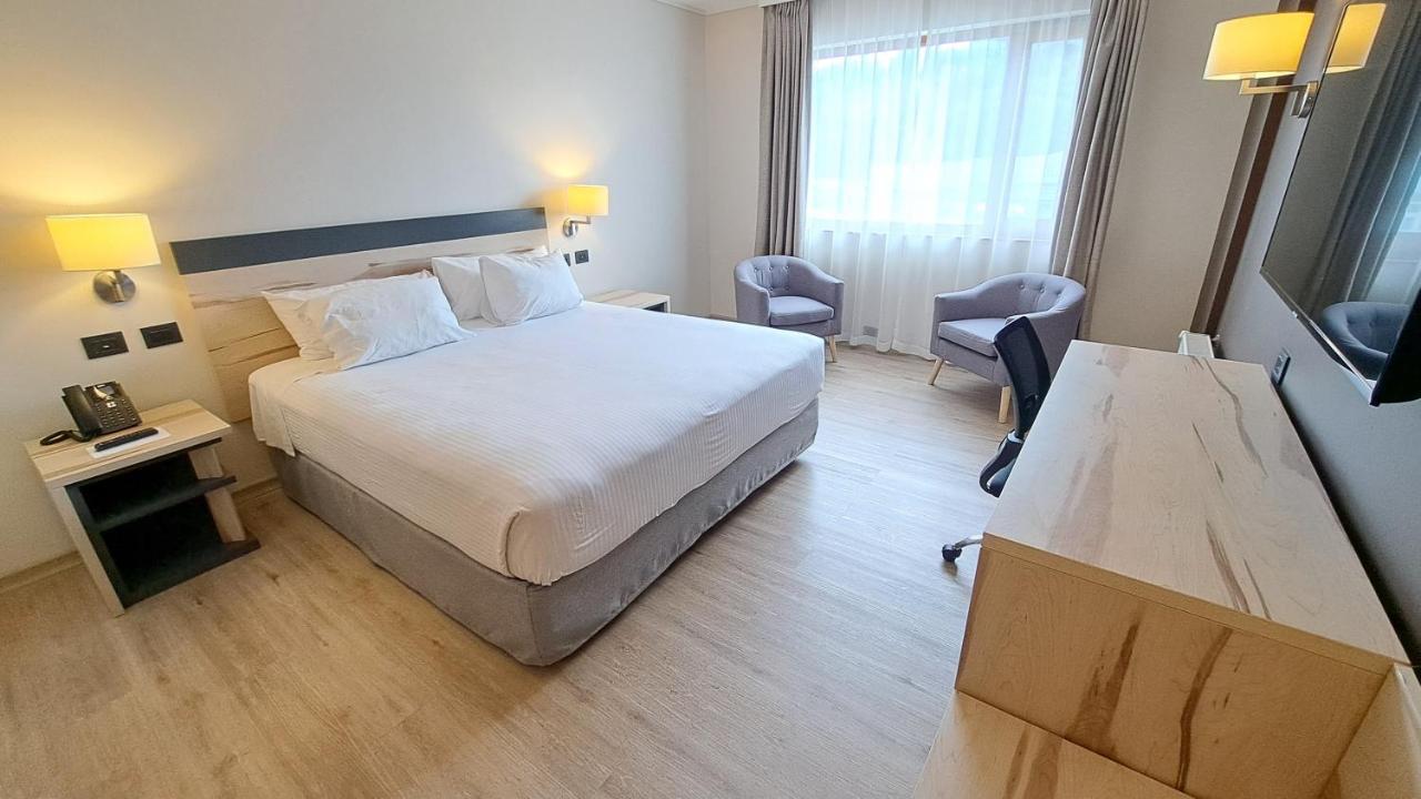 Hotel Diego De Almagro Castro Esterno foto